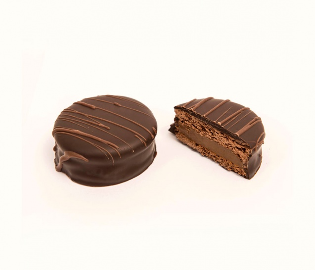 Dark Chocolate Alfajor 1